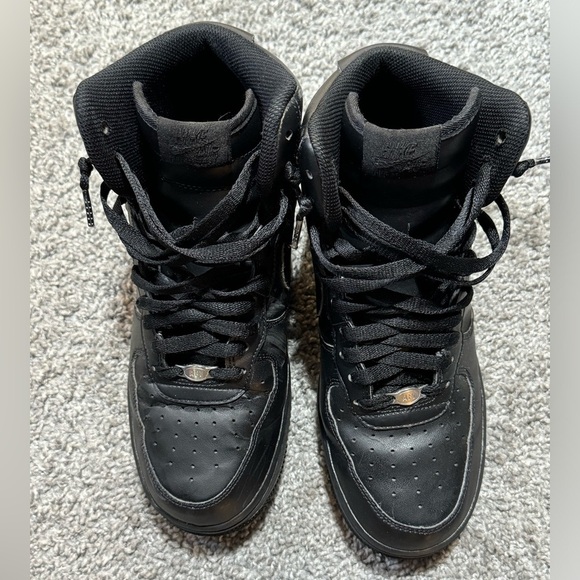 Men’s Triple Black Air Force 1 High Tops Size Size 8 - Picture 2 of 13